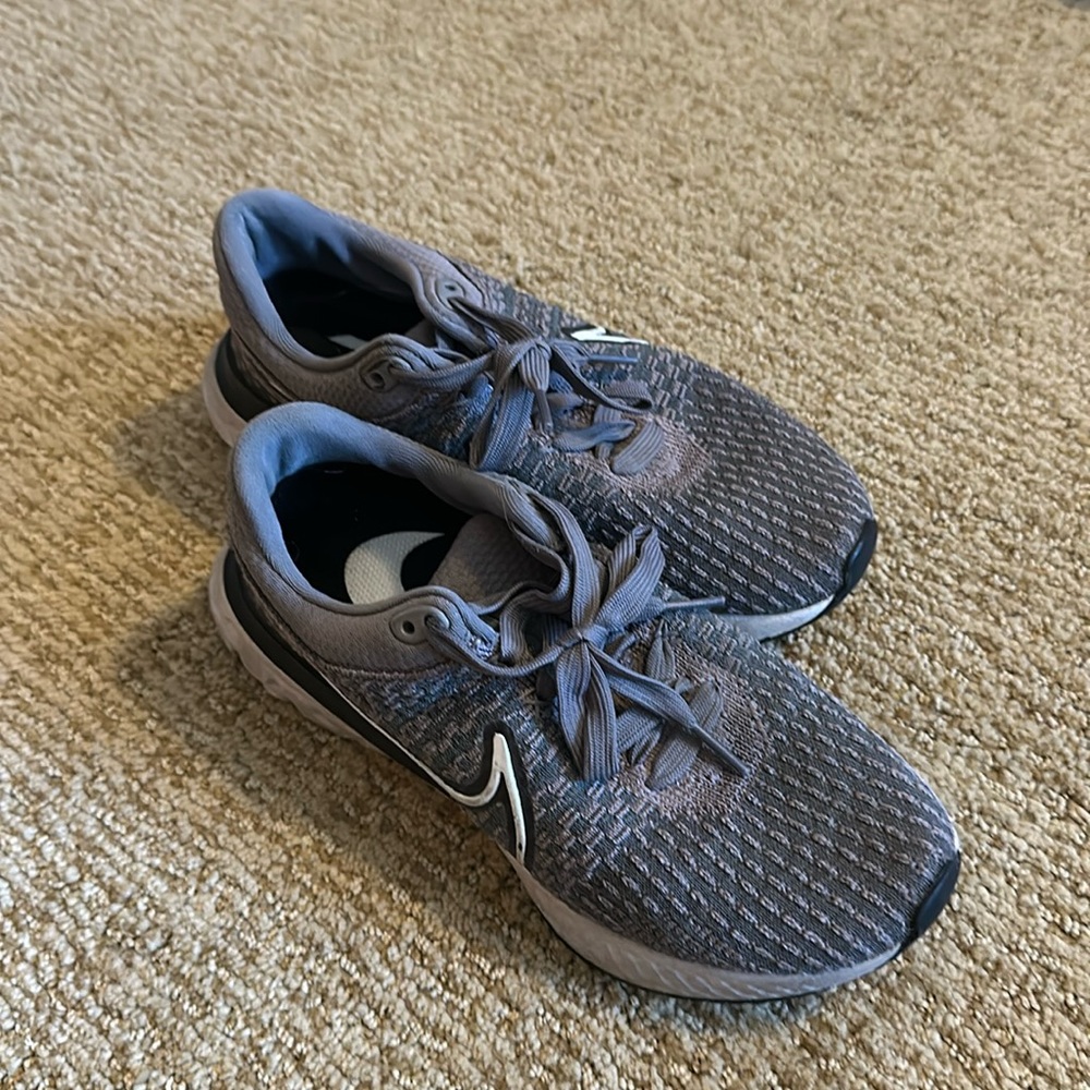 Nike react infinity flyknit grey running shoe